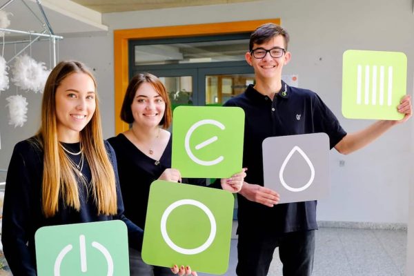 Gruppenbild neue Auszubildende 2020 bei Projekt-HLS