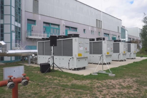 Ansicht Anlage Wärmepumpe bei der Firma OWS in Weiden