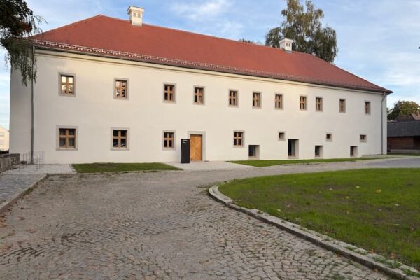 Generalsanierung Kavaliersgebäude Vohenstrauß